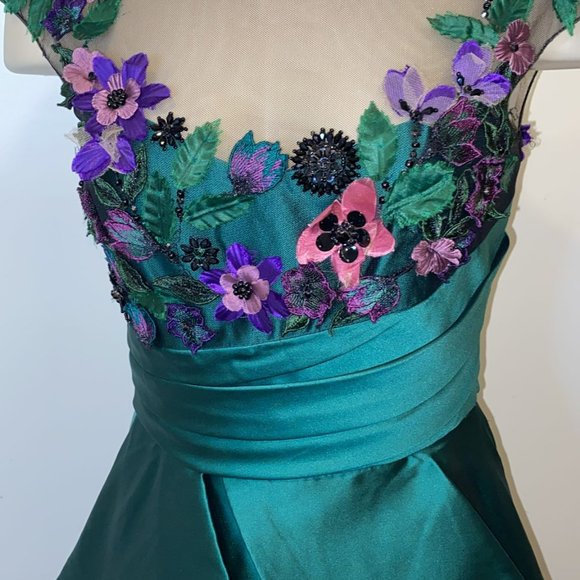 Marchesa notte Silk Embroidered Floral High Low Gown in Green - Picture 12 of 13
